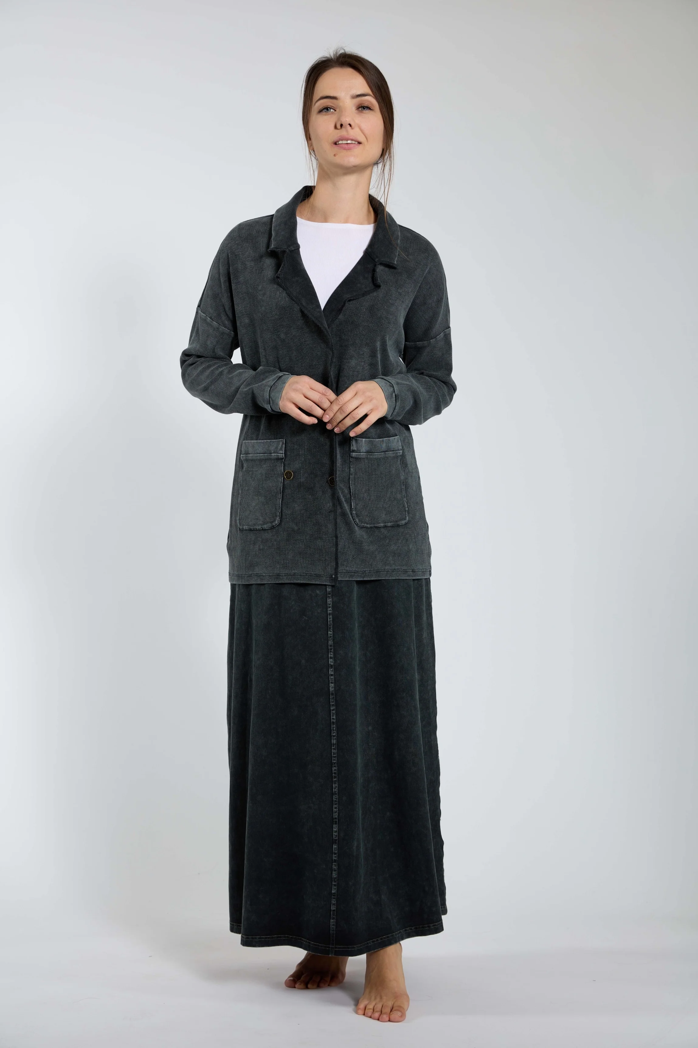 Black Washed Maxi Denim Skirt - Image 3
