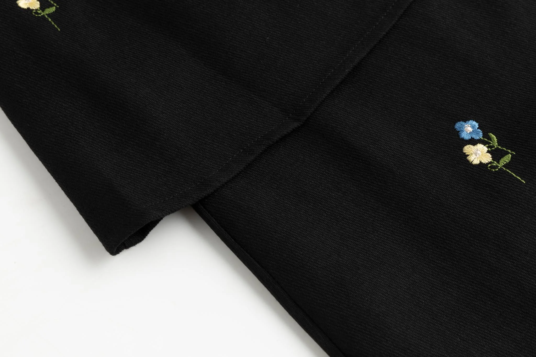 Black Layered Mini Floral Embroidered Skirt - Image 5