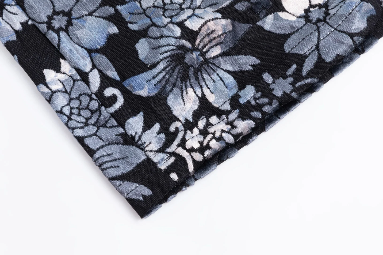Black Printed Velvet Skirt With Elastic Waistband - Image 5