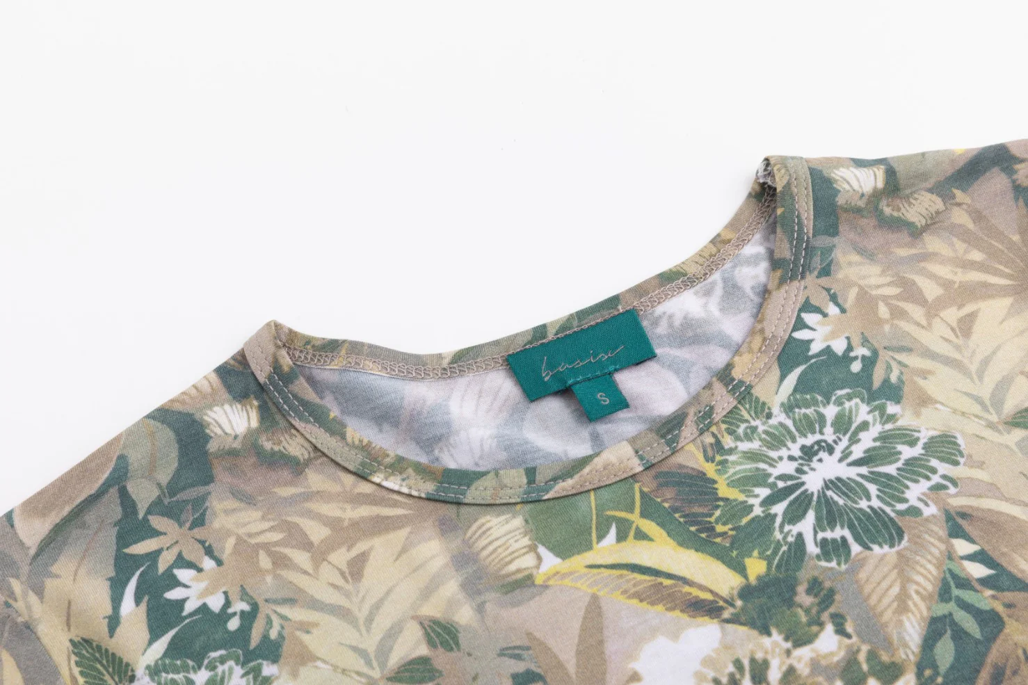 Colored Floral- T-Shirt - Image 6