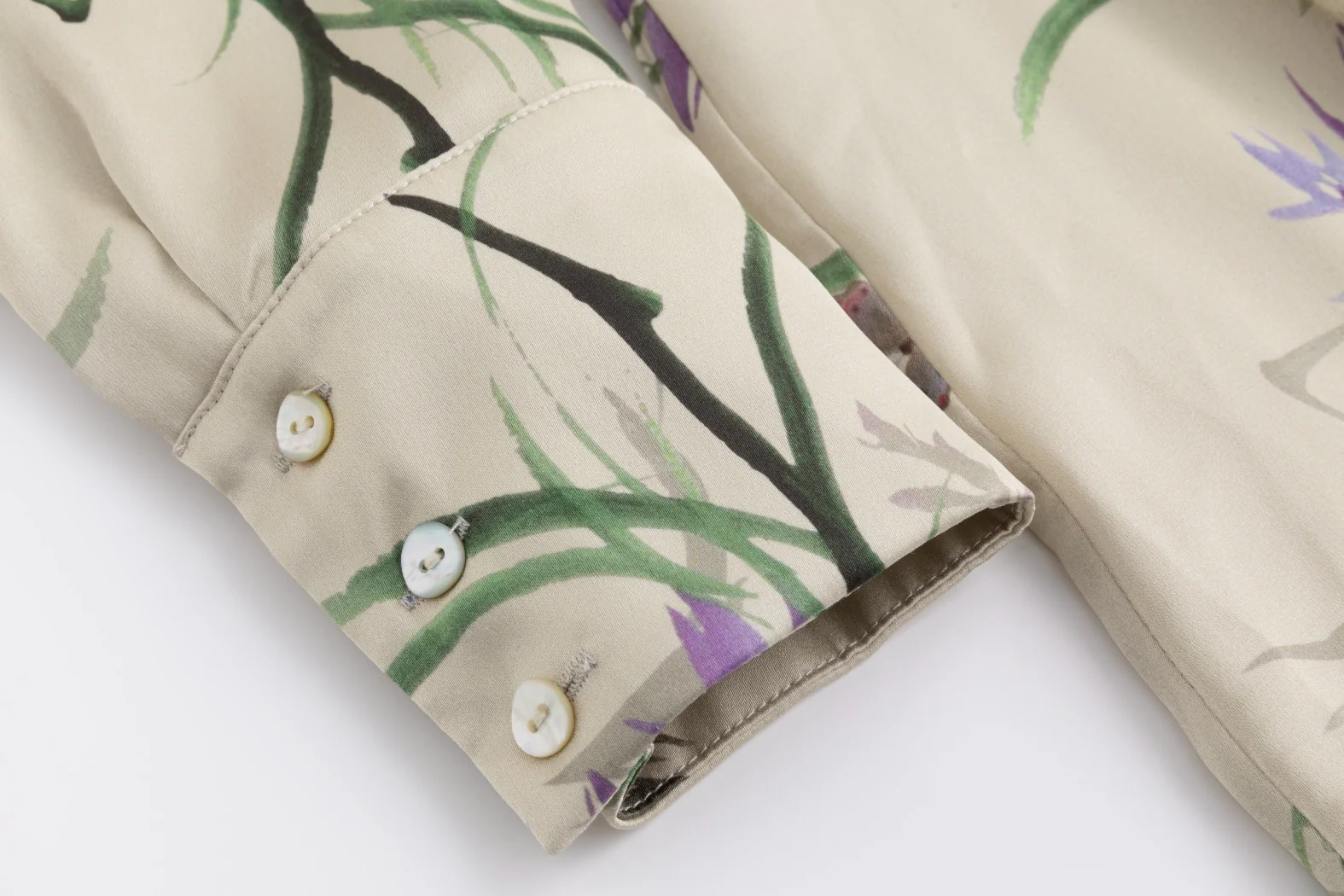 Floral Button-Front Dress With A Soft Drape And Tie Waist. - Image 5