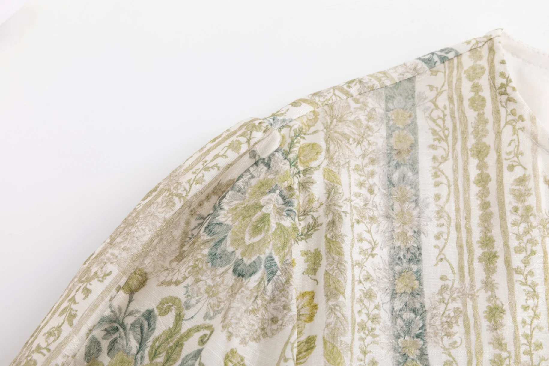 Ivory And Green Printed Floral Dress - Image 5
