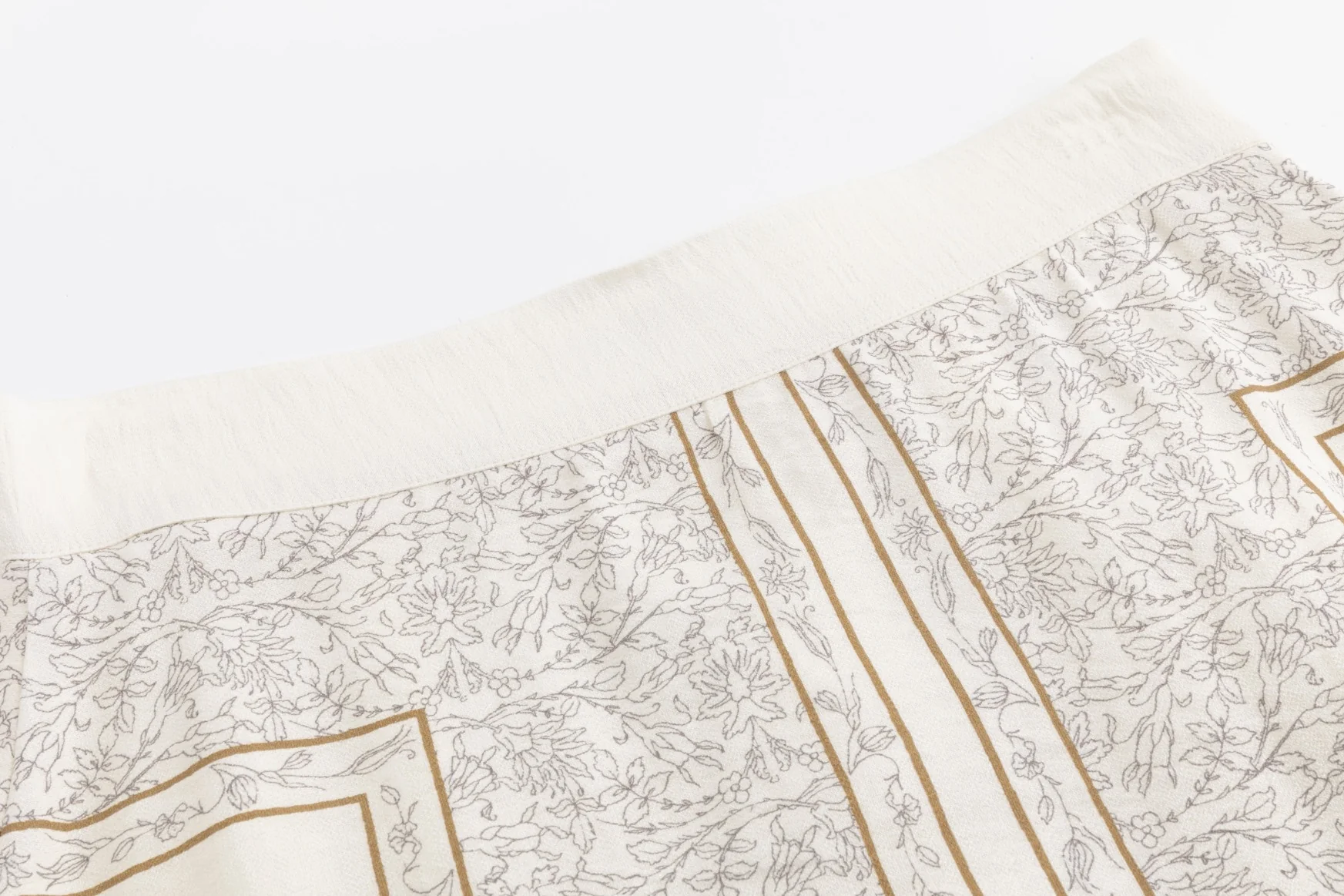 Ivory Skirt With Orange Print - Image 4