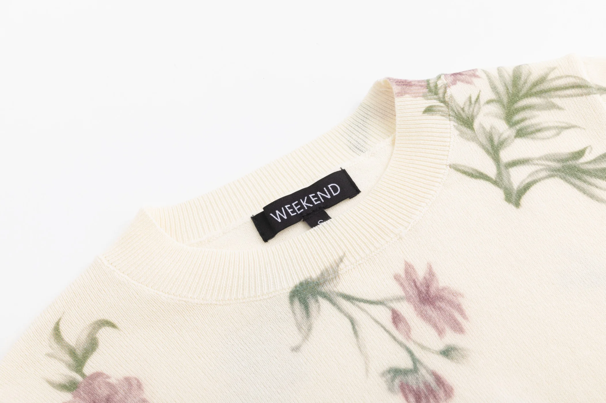 Knit Pink And Green Floral Sweater - Image 6
