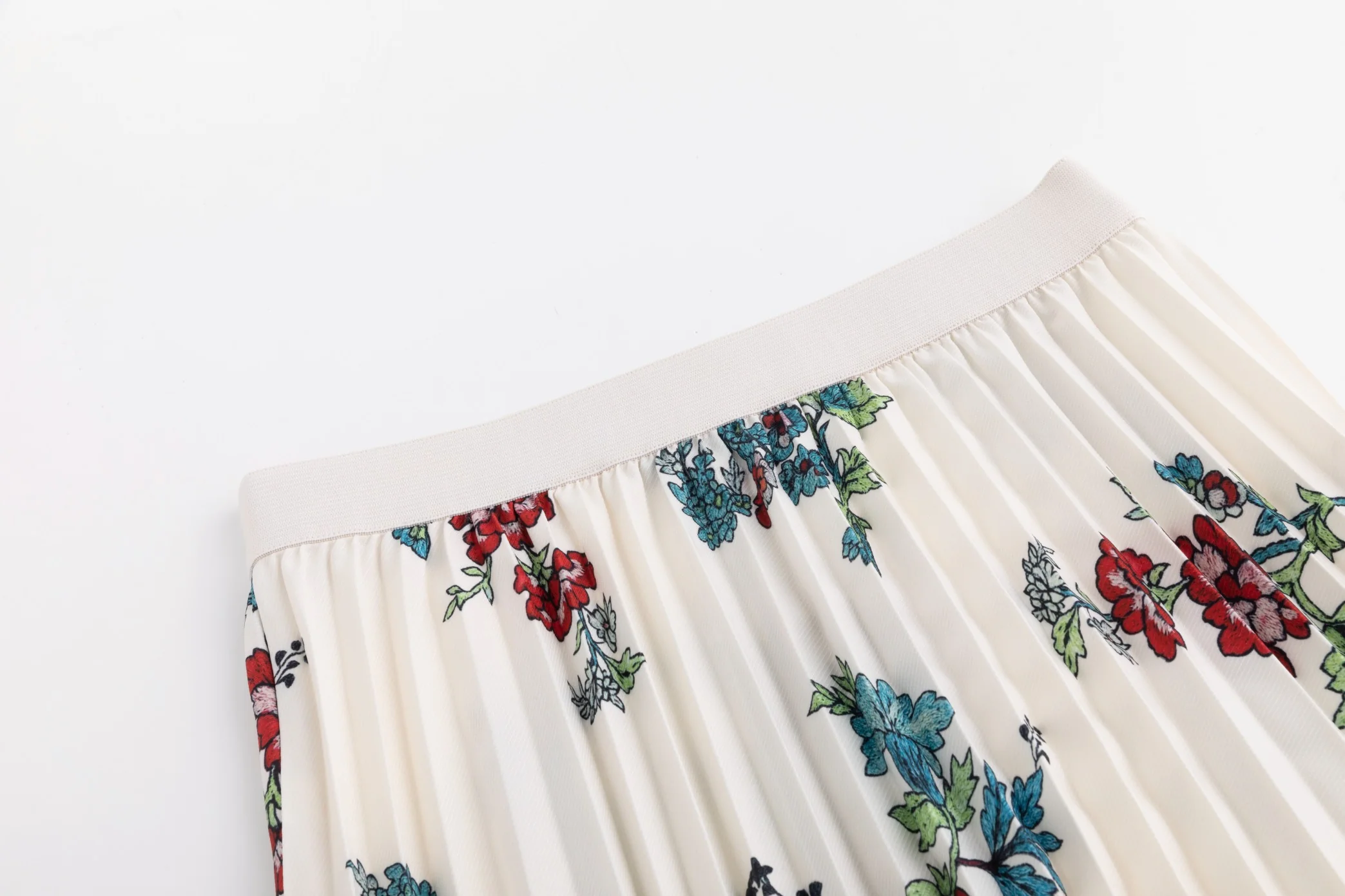 Printed Floral Pleated Skirt - Image 5