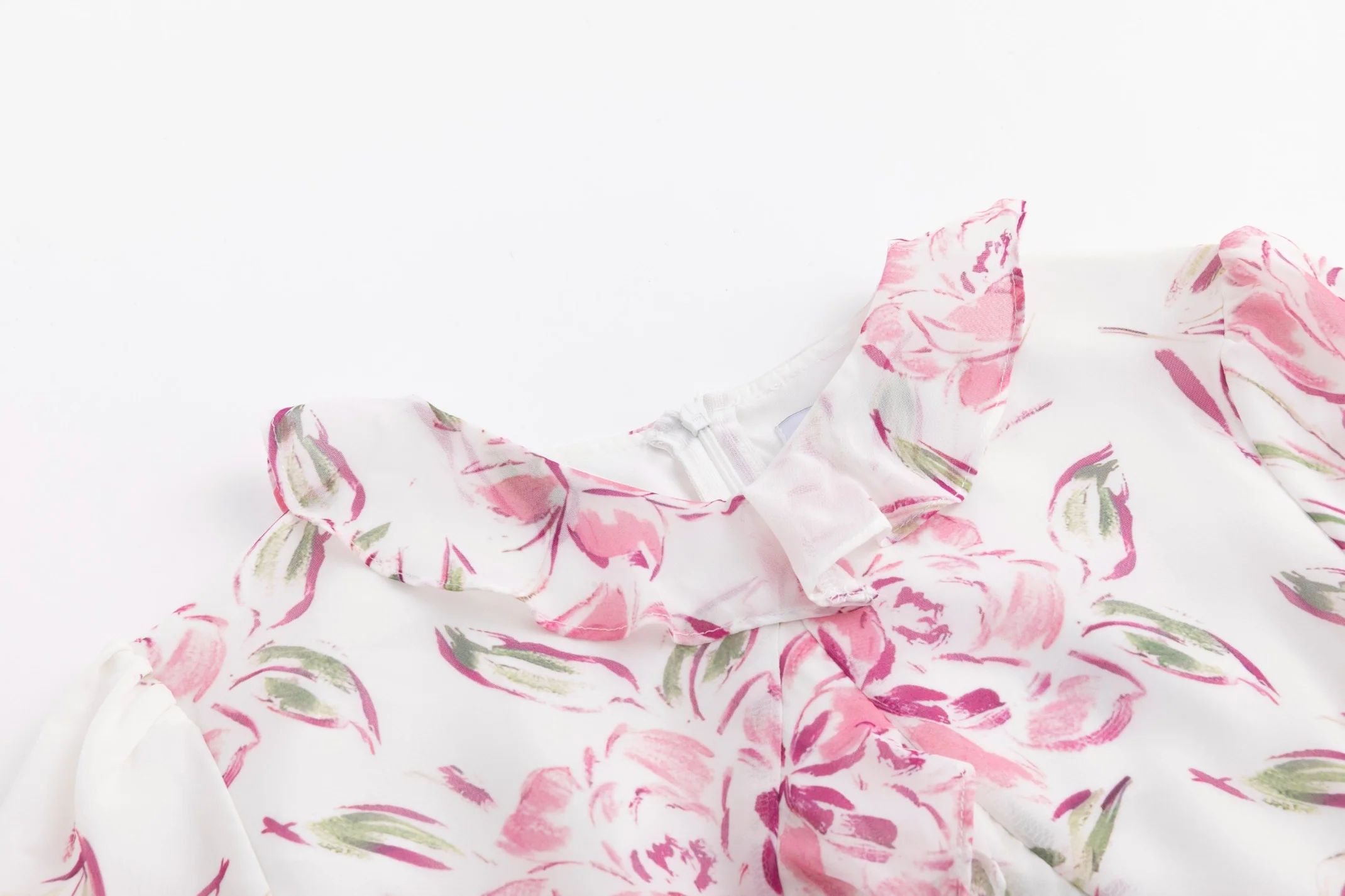 Ruffle Detail Pink Flower Print White Dress - Image 6