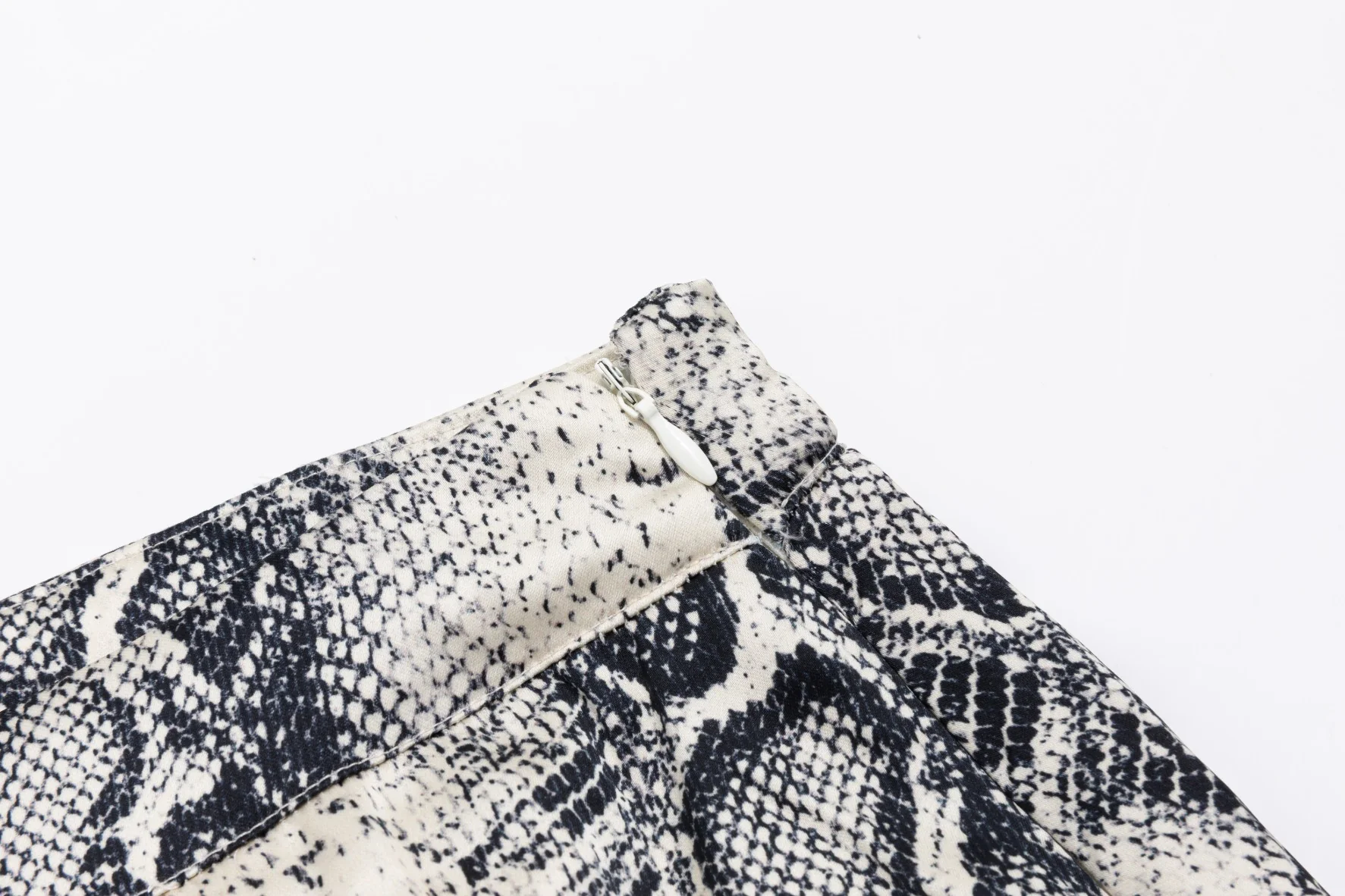 Snake Printed Satin Skirt - Image 5