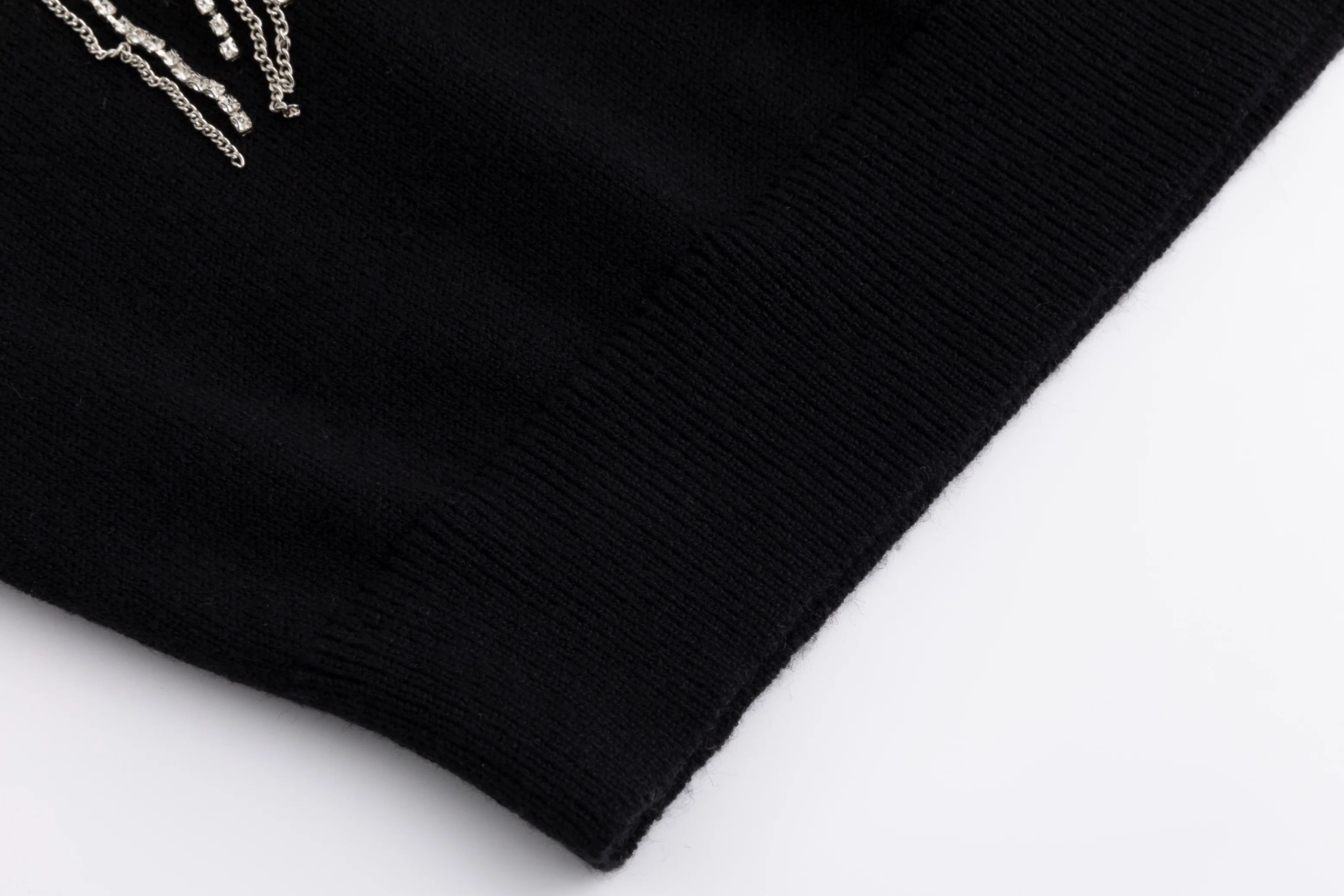 Sweater With Diamond Flower - Black - Image 5