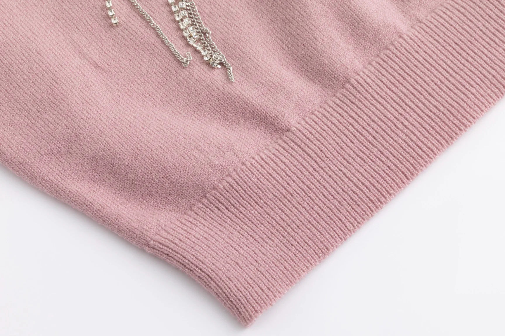 Sweater With Diamond Flower - Mauve - Image 4