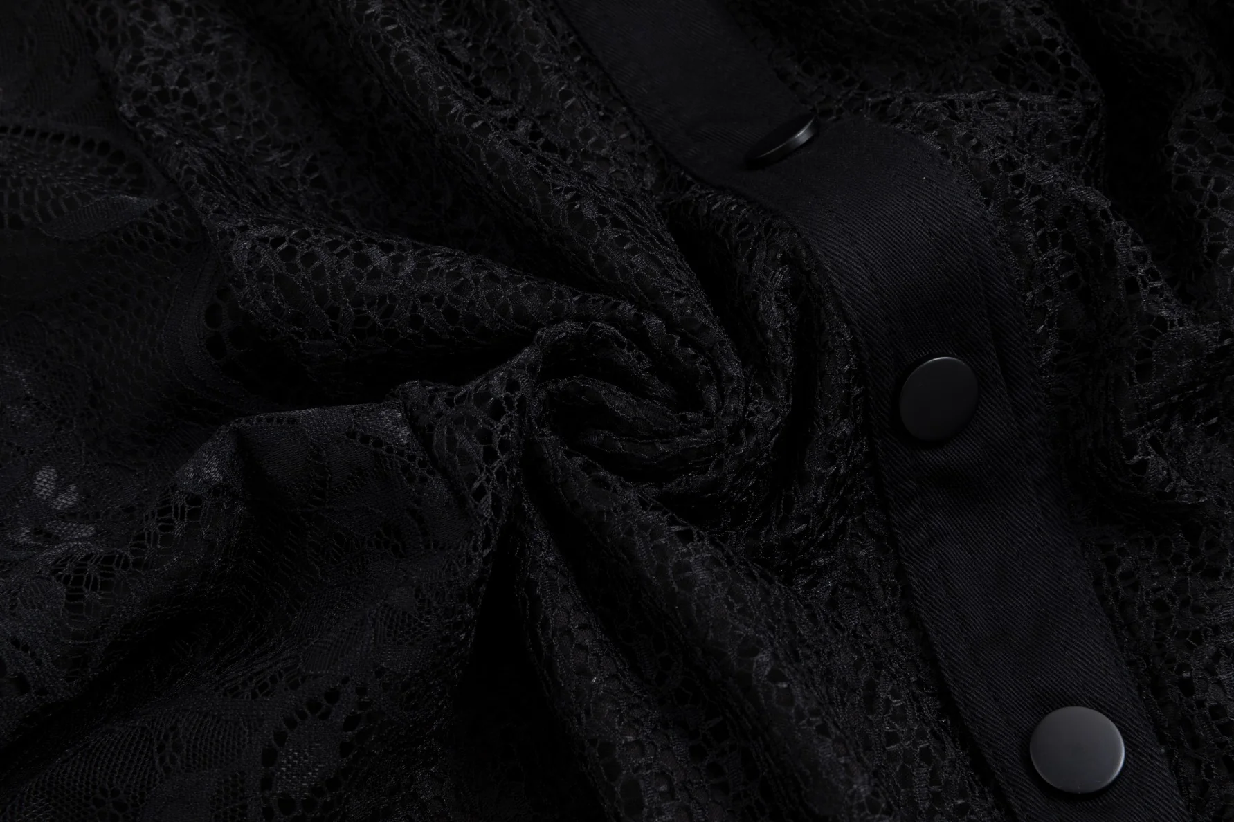 Two Kind Black Lace Connect Placket Top - Image 8