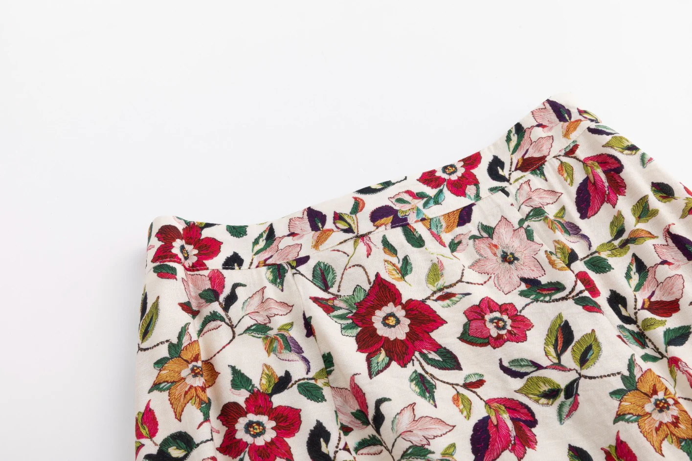 White Base Skirt With Colorful Flower Print - Image 4