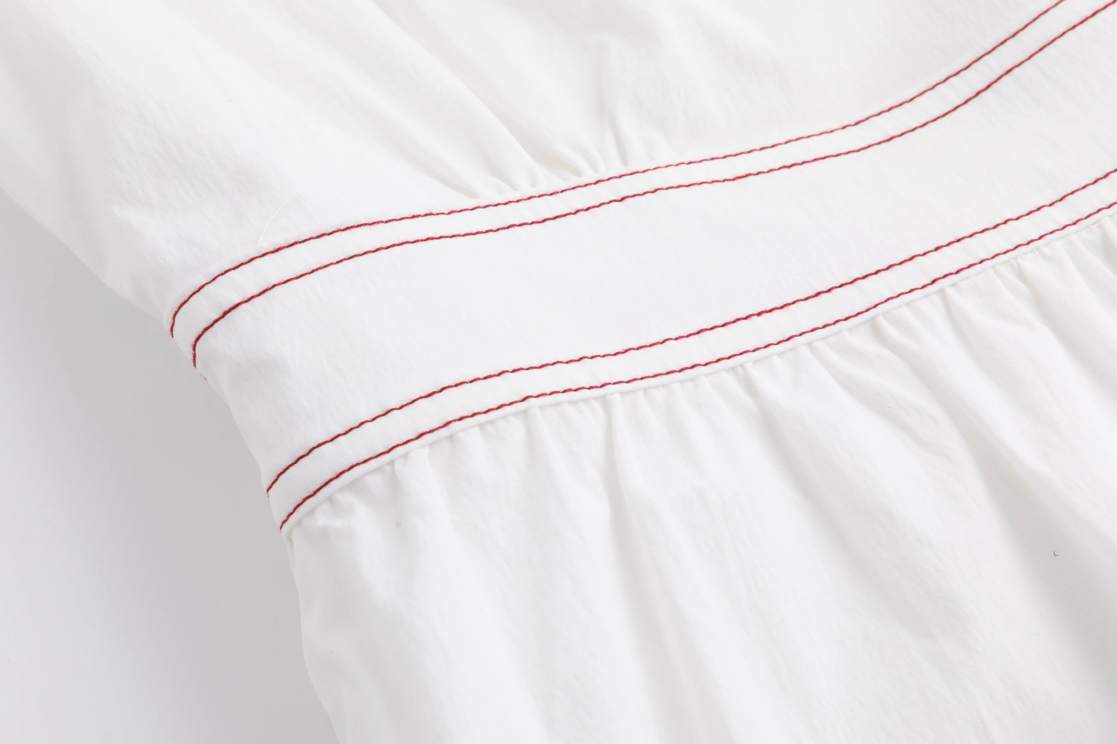 White Cotton Jumper With Embroidered Belt - Image 6