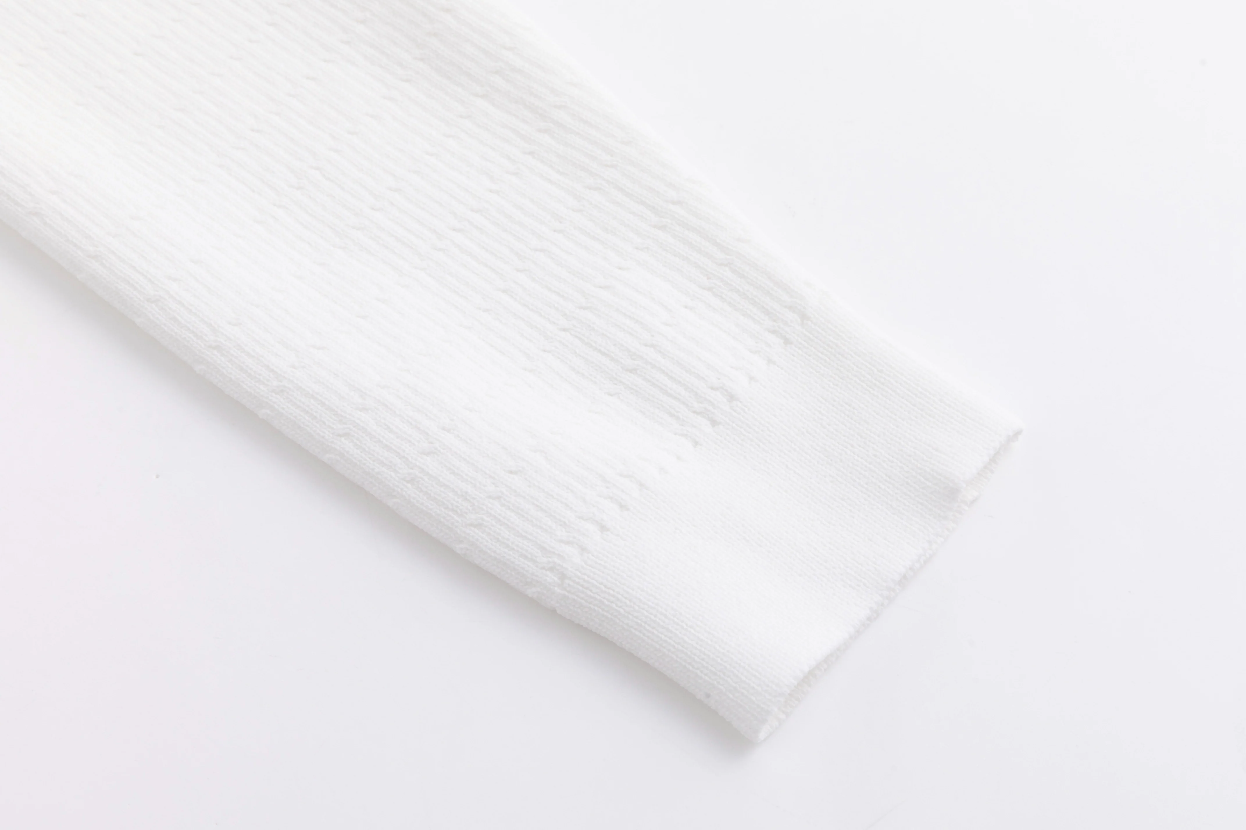 White Detailed Knit Top With Floral Embroidery - Image 7