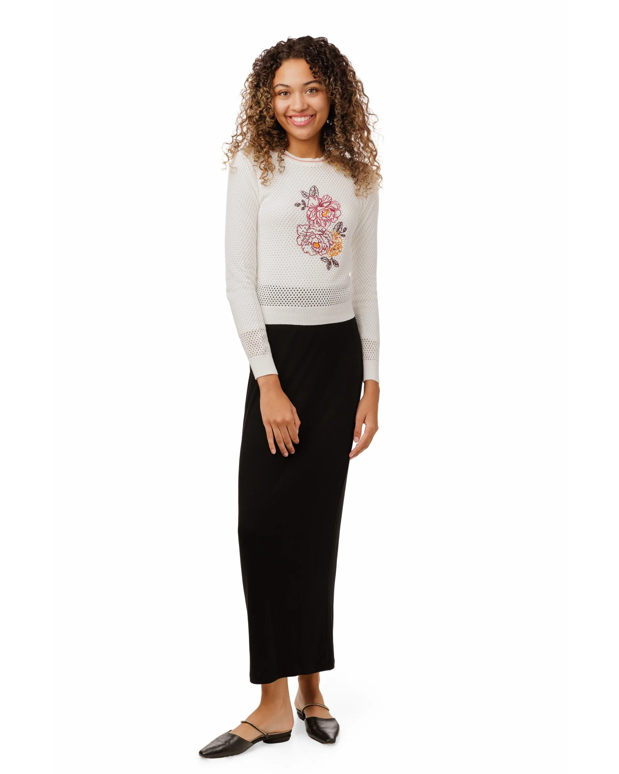 White Knit Top With Embroidered Flowers