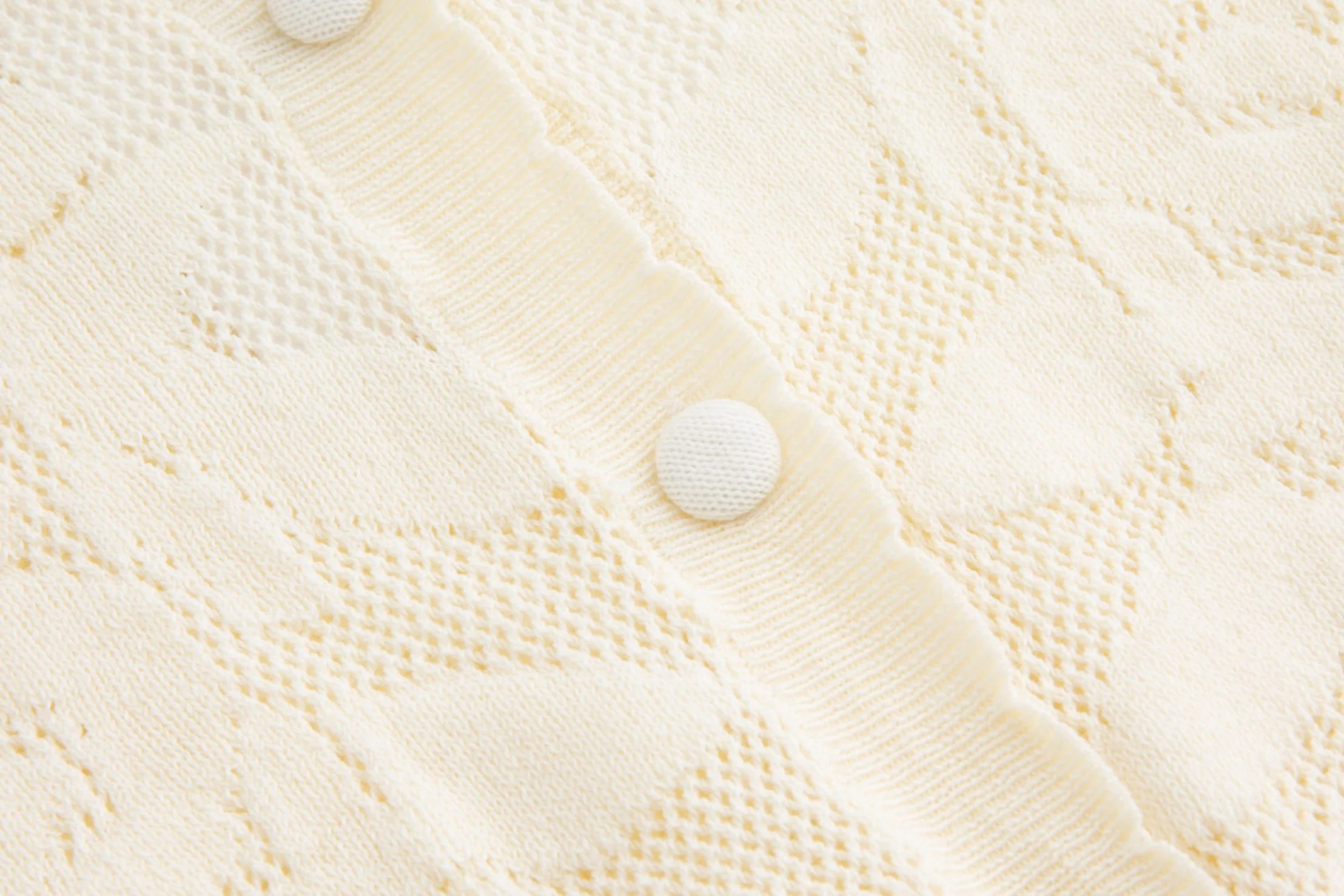 Cream Floral Knit Cardigan - Image 6