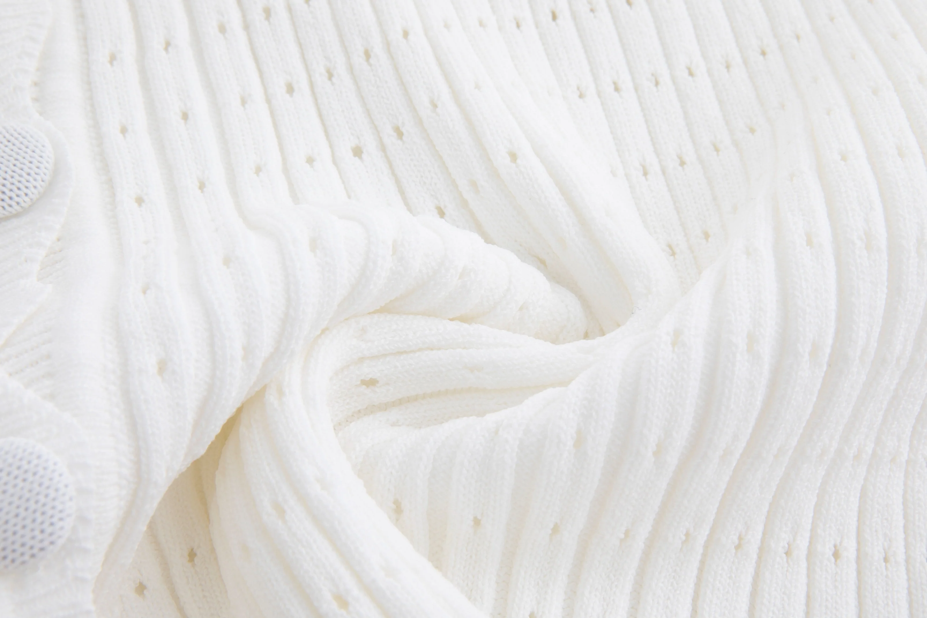 Ivory Scalloped Vest Cardigan - Image 4