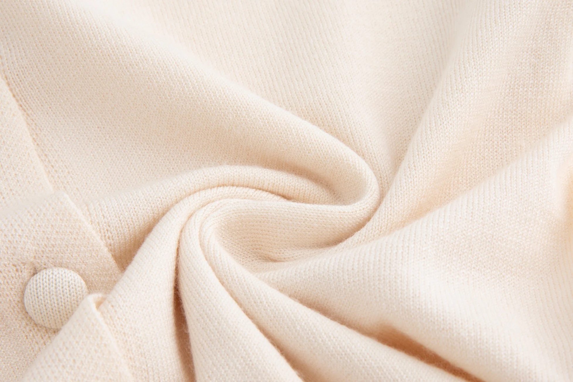 Ivory Collar Knit Cardigan - Image 4